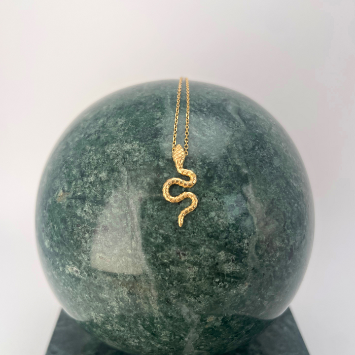 N0013 Snake Pendant
