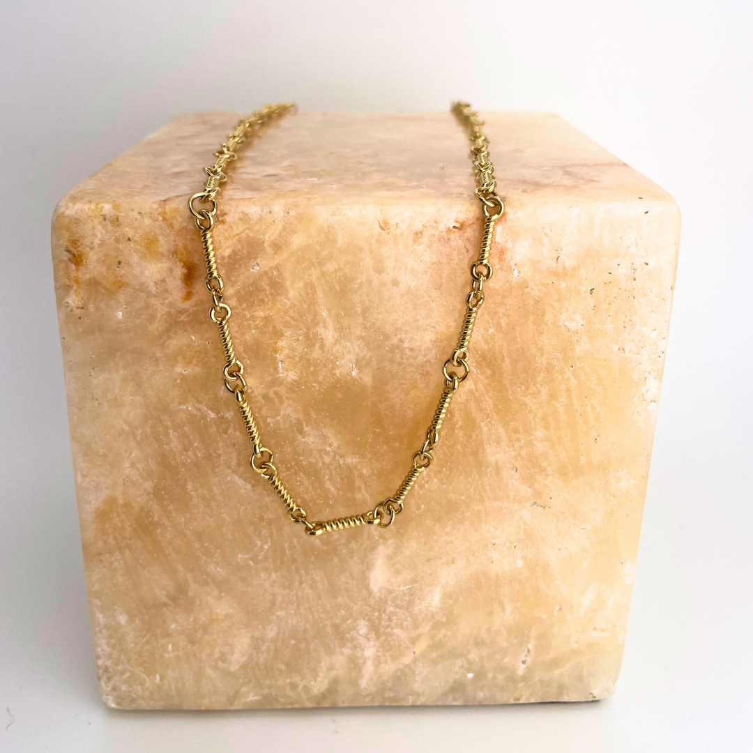 Twist Knot Chain Bracelet main image 1