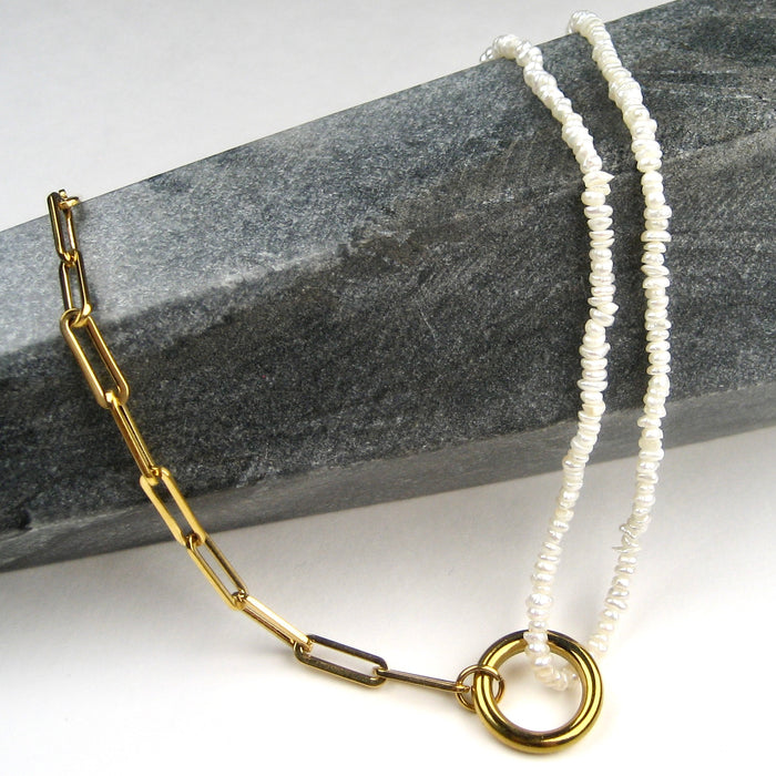 010 || Mini Pearl Loop Necklace